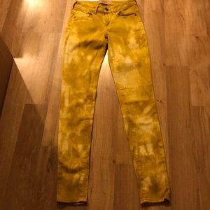 Levi’s Made & Crafted Yellow Skinny Jeans. NWOT